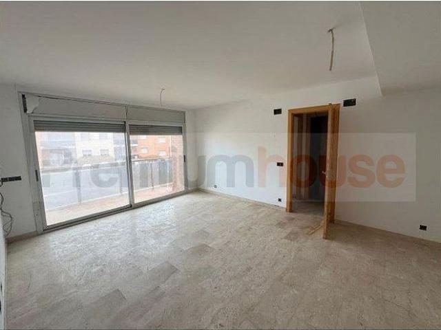 Piso en venta en calle De Tarragona, Móra d´Ebre, de 74 m² 2 habitaciones por 99.000