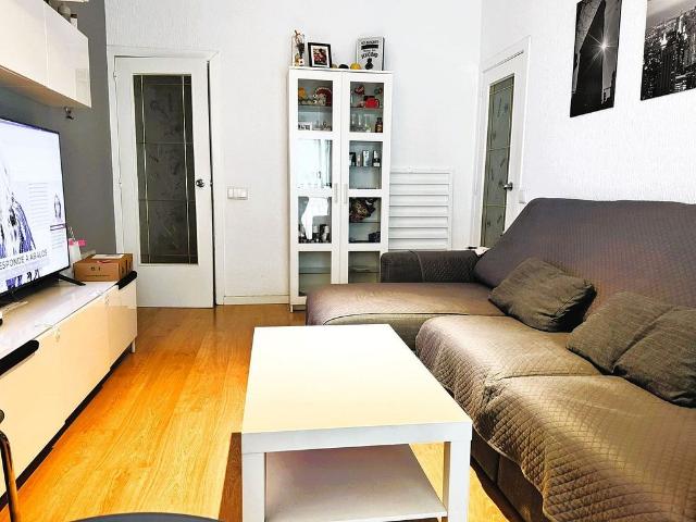 Piso en venta en calle De Terra Baixa, Hospitalet de Llobregat, L´, de 60 m² 3 habitaciones por 195.000