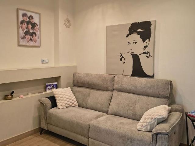Piso en venta en calle De Terra Baixa, Hospitalet de Llobregat, L´, de 60 m² 3 habitaciones por 265.800