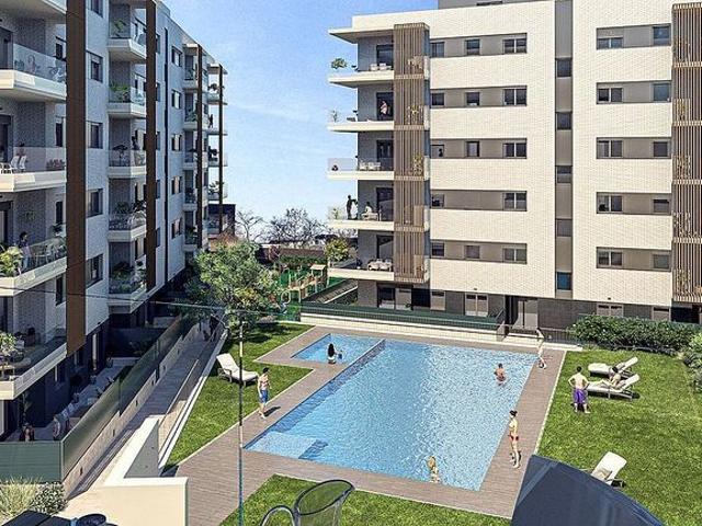 Piso en venta en calle De Tolosa, Castellar del Vallès, de 194 m² 3 habitaciones por 420.000