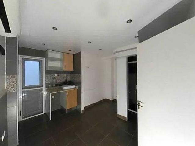 Piso en venta en calle De Tolrà, Barcelona, de 103 m² 6 habitaciones por 350.000