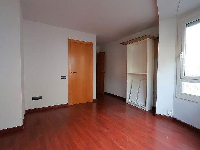 Piso en venta en calle De Topete, Terrassa, de 87 m² 3 habitaciones por 227.500