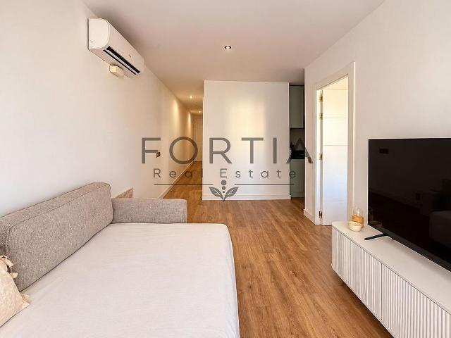 Piso en venta en calle De Torns, Hospitalet de Llobregat, L´, de 66 m² 2 habitaciones por 242.000