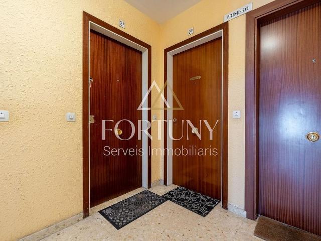 Piso en venta en calle De Tortosa, Tarragona, de 65 m² 3 habitaciones por 149.900