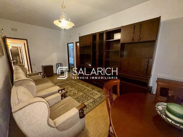 Piso en venta en calle De Trilla, Barcelona, de 73 m² 3 habitaciones por 349.000