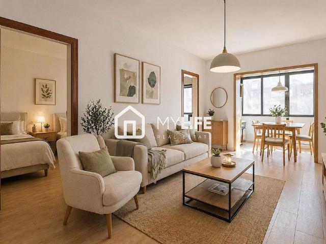 Piso en venta en calle De València, Barcelona, de 90 m² 3 habitaciones por 459.000