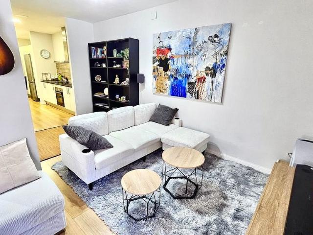Piso en venta en calle De València, Barcelona, de 105 m² 3 habitaciones por 539.000