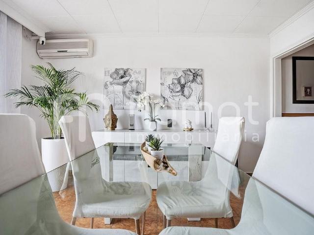 Piso en venta en calle De València, Figueres, de 87 m² 3 habitaciones por 109.000