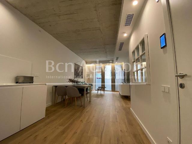Piso en venta en calle De Valldonzella, Barcelona, de 69 m² 2 habitaciones por 485.000