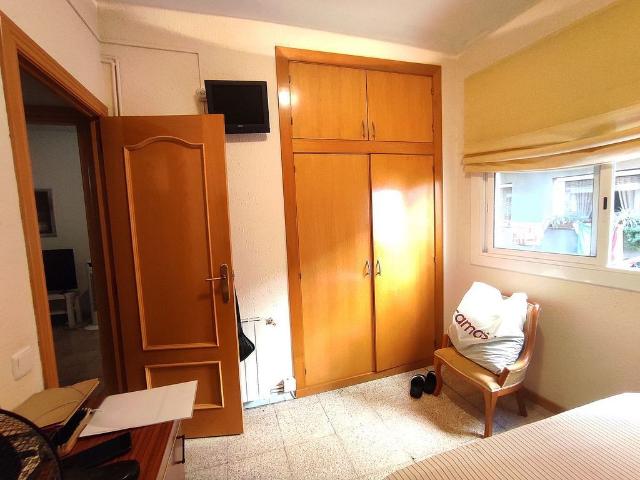 Piso en venta en calle De Vallfogona, Barcelona, de 60 m² 3 habitaciones por 359.000