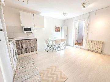 Piso en venta en calle De Vaquer, Hospitalet de Llobregat, L´, de 100 m² 6 habitaciones por 370.000