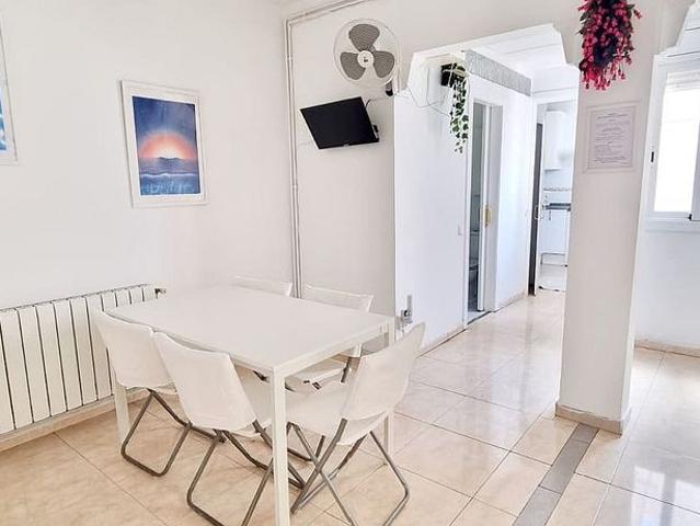 Piso en venta en calle De Vaquer, Hospitalet de Llobregat, L´, de 133 m² 6 habitaciones por 340.000