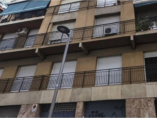 Piso en venta en calle De Varsòvia, Barcelona, de 130 m² 4 habitaciones por 550.000