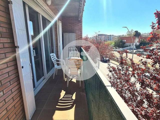 Piso en venta en ronda De Ponent, Terrassa, de 72 m² 2 habitaciones por 185.000