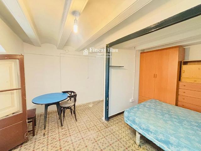 Piso en venta en calle De Verdaguer i Callís, Barcelona, de 39 m² 1 habitación por 180.000