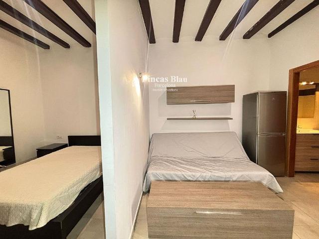 Piso en venta en calle De Verdaguer i Callís, Barcelona, de 41 m² 1 habitación por 215.000