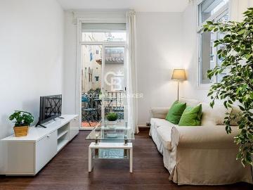 Piso en venta en calle De Verdi, Barcelona, de 48 m² 2 habitaciones por 395.000