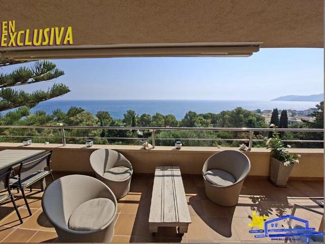 Piso en venta en calle De Victor Català, Llançà, de 84 m² 3 habitaciones por 400.000