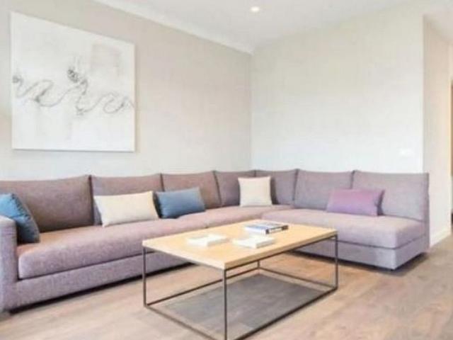 Piso en venta en calle De Viladomat, Barcelona, de 86 m² 3 habitaciones por 499.000