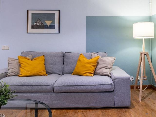 Piso en venta en calle De Vilamarí Barcelona, Barcelona, de 80 m² 2 habitaciones por 395.000