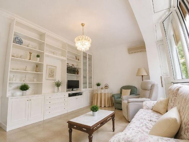 Piso en venta en calle De Vilamarí, Barcelona, de 95 m² 4 habitaciones por 535.000