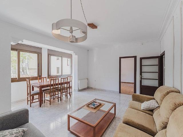 Piso en venta en calle De Vilamarí, Barcelona, de 112 m² 4 habitaciones por 550.000