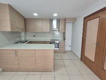 Piso en venta en calle De Vilamirosa, Manlleu, de 80 m² 3 habitaciones por 148.000