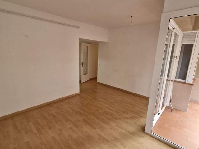 Piso en venta en calle De Vilamur, Barcelona, de 83 m² 3 habitaciones por 485.000