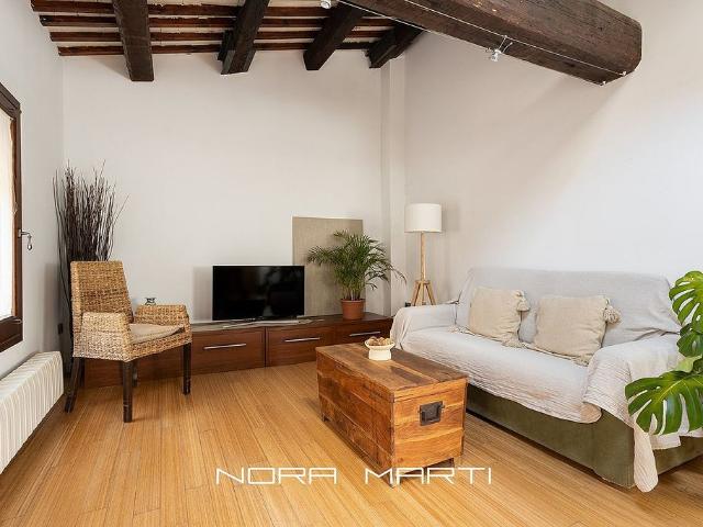 Piso en venta en calle De Vinaròs, Barcelona, de 70 m² 3 habitaciones por 470.000