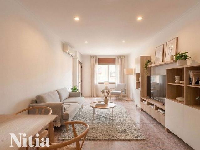 Piso en venta en calle De Xifré, Barcelona, de 83 m² 4 habitaciones por 370.000