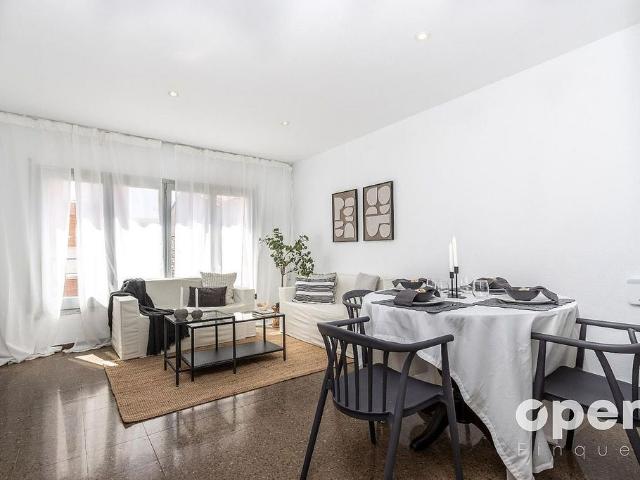 Piso en venta en calle D'ègara, Terrassa, de 68 m² 3 habitaciones por 228.600