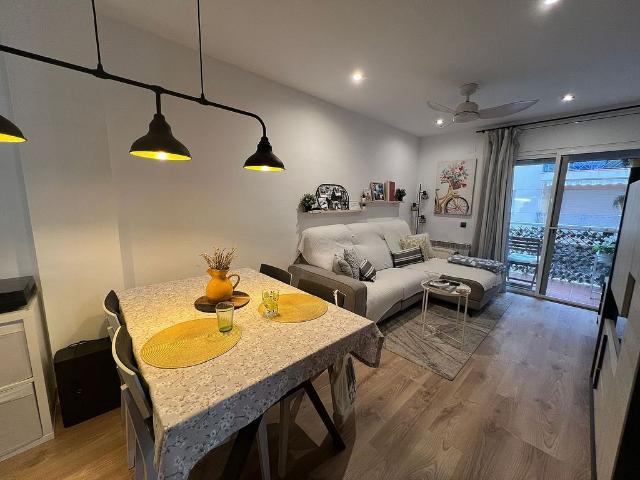 Piso en venta en calle D'eduard Toldrà, Cambrils, de 80 m² 2 habitaciones por 225.000