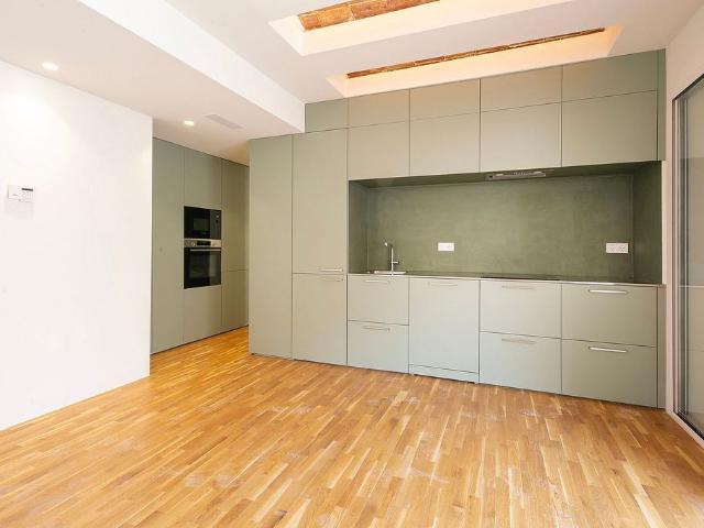 Piso en venta en calle Del Taquígraf Garriga, Barcelona, de 64 m² 2 habitaciones por 575.000