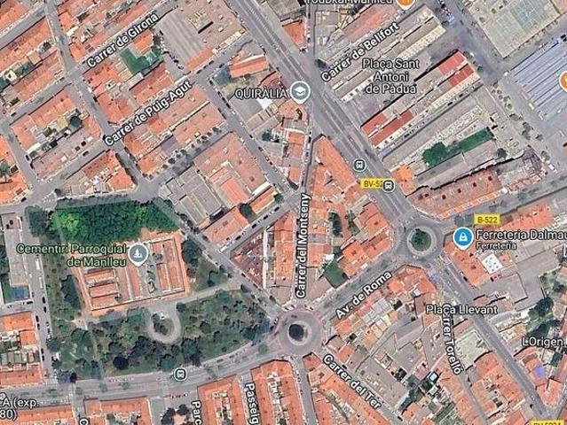 Piso en venta en calle Del Ter, Manlleu, de 81 m² 4 habitaciones por 48.325