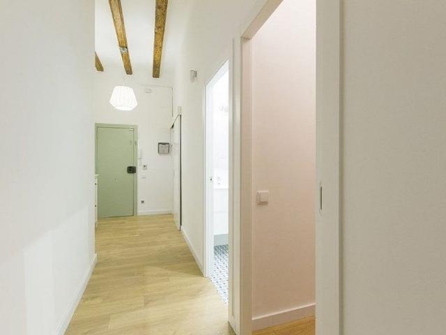 Piso en venta en calle Del Tigre, Barcelona, de 62 m² 2 habitaciones por 310.000