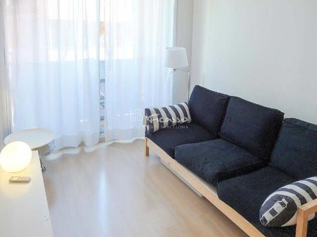 Piso en venta en calle Del Torrent de L'olla, Barcelona, de 29 m² 1 habitación por 295.000
