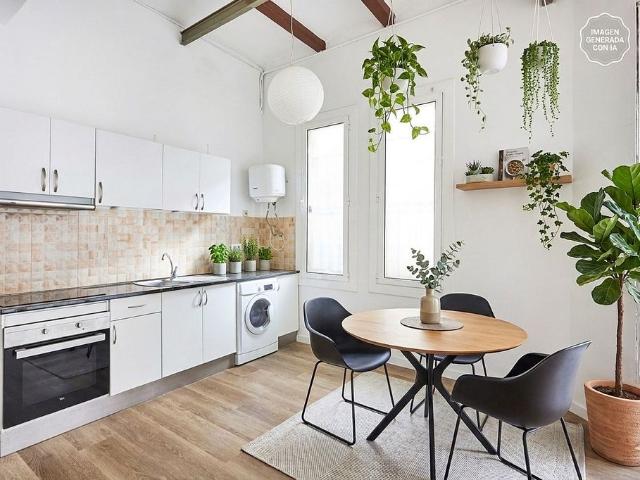 Piso en venta en calle Del Treball, Hospitalet de Llobregat, L´, de 41 m² 1 habitación por 139.000