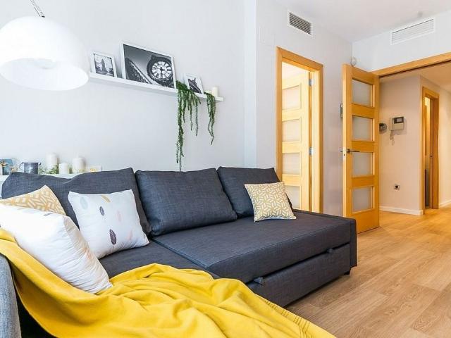 Piso en venta en calle Del Vall, Terrassa, de 60 m² 2 habitaciones por 315.000