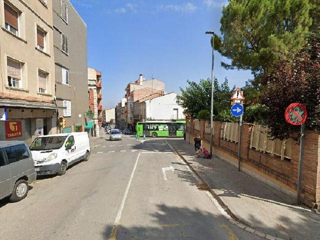 Piso en venta en calle Del Vallès, Manresa, de 63 m² 2 habitaciones por 69.000