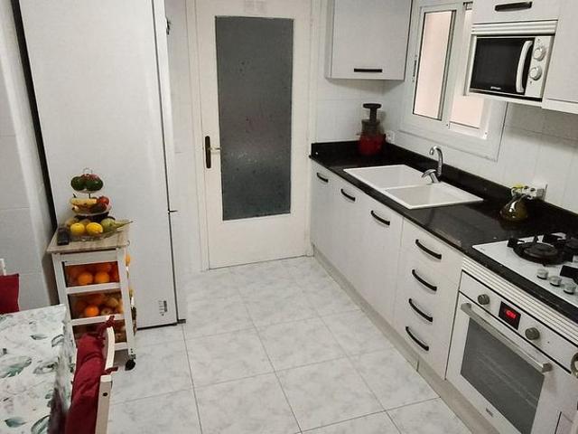 Piso en venta en calle Del Vallès, Pineda de Mar, de 80 m² 3 habitaciones por 243.000