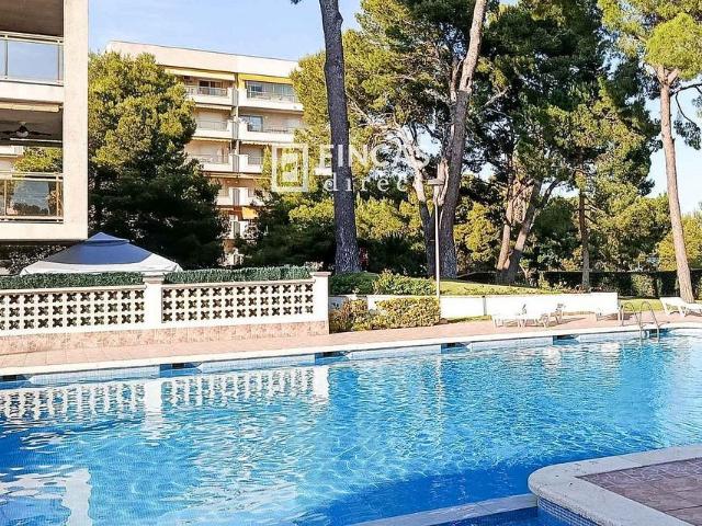 Piso en venta en calle Del Vendrell, Salou, de 63 m² 3 habitaciones por 299.000
