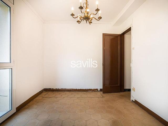 Piso en venta en calle Del Xiprer, Barcelona, de 68 m² 2 habitaciones por 295.000
