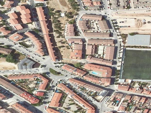 Piso en venta en calle Del Baix Ebre, Olesa de Montserrat, de 53 m² 2 habitaciones por 160.000