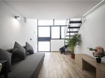 Piso en venta en calle Del Baró D'esponellà, Barcelona, de 58 m² 1 habitación por 200.000