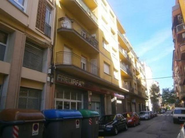 Piso en venta en calle Del Bassegoda, Girona, de 92 m² 3 habitaciones por 140.800