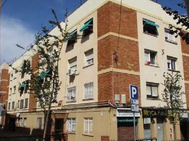 Piso en venta en calle Del Canigó, Barcelona, de 41 m² 2 habitaciones por 105.000