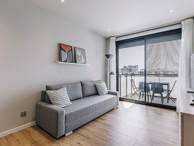 Piso en venta en calle Del Canigó, Hospitalet de Llobregat, L´, de 60 m² 2 habitaciones por 477.000