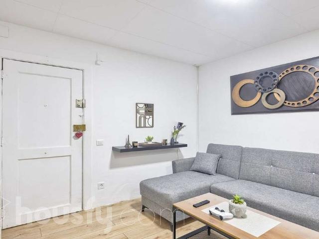 Piso en venta en calle Del Cadí, Barcelona, de 41 m² 2 habitaciones por 139.000