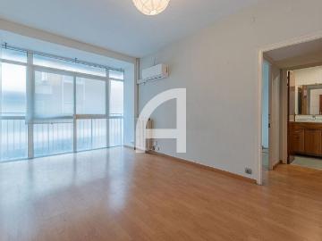 Piso en venta en calle Del Cardenal Vives i Tutó, Barcelona, de 75 m² 3 habitaciones por 489.000
