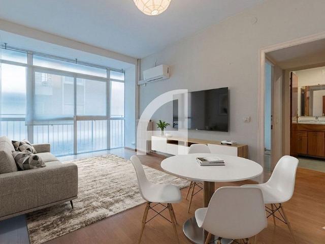 Piso en venta en calle Del Cardenal Vives i Tutó, Barcelona, de 75 m² 3 habitaciones por 489.000